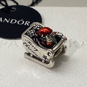 NEW PANDORA SLEIGHING SANTA CHARM BEAD 792004 RETIRED